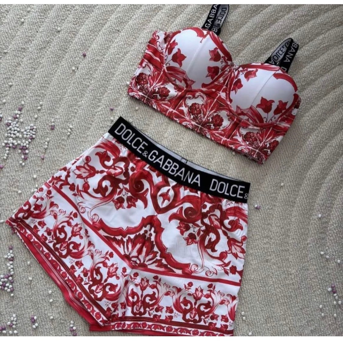 Red D&G Set